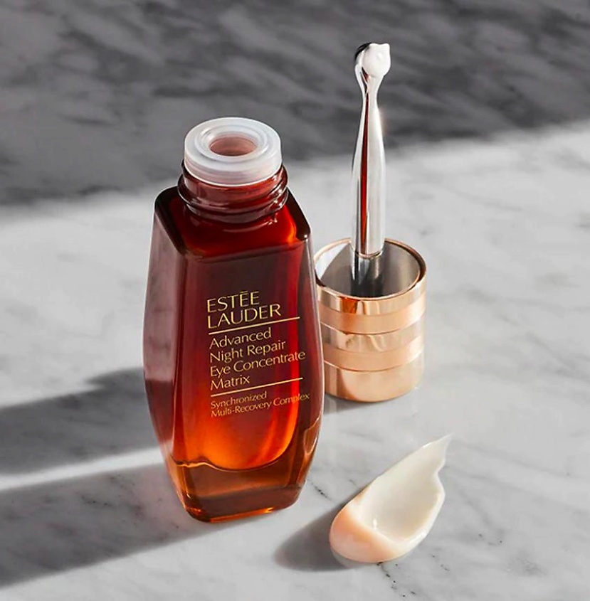 ESTEE LAUDER Мультифункциональный восстанавливающий концентрат для кожи вокруг глаз Advanced Night Repair Eye Concentrate Matrix – фото 2