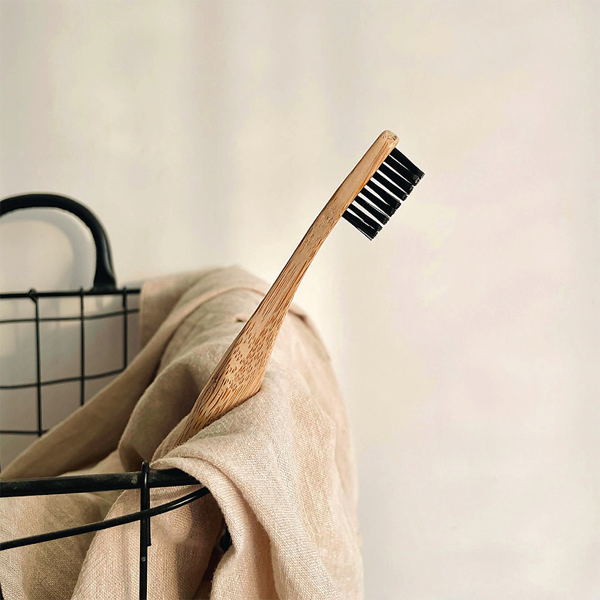 NORDICS Зубная щетка бамбуковая Charcoal Bristles – фото 3