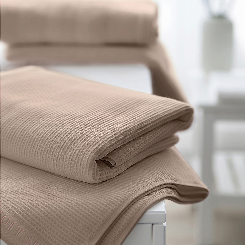 SOFT SILVER Антибактериальное махровое полотенце для тела с массажным эффектом, 65х140 см. Цвет: «Песчаный берег» (бежевый) – фото 4