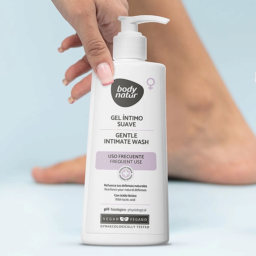BODY NATUR Мягкое средство для интимной гигиены для ежедневного применения Gentle Intimate Wash – фото 3
