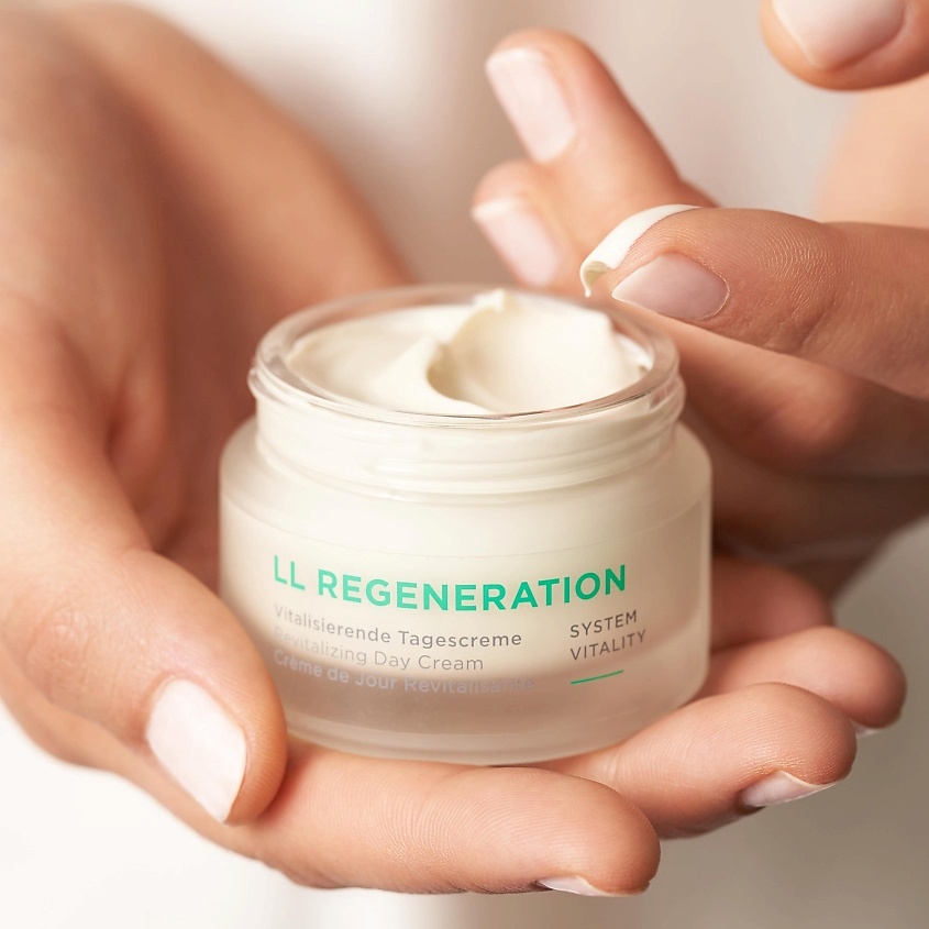 ANNEMARIE BORLIND Крем для лица дневной восстанавливающий Ll Regeneration Revitalizing Day Cream – фото 3