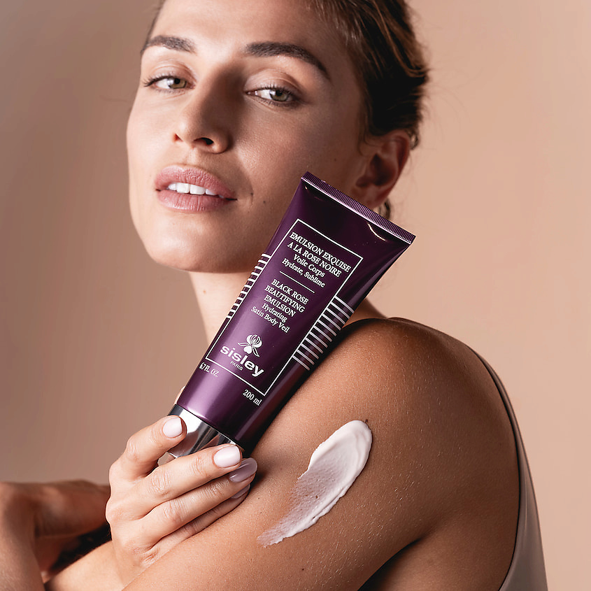 SISLEY Эмульсия для тела с экстрактом черной розы Black Rose Beautifying Emulsion – фото 6