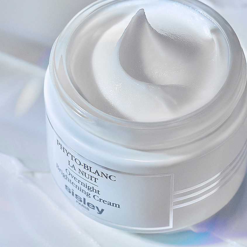 Sisley Ночной крем для выравнивания тона кожи Phyto-Blanc Overnight Brightening Cream – фото 5