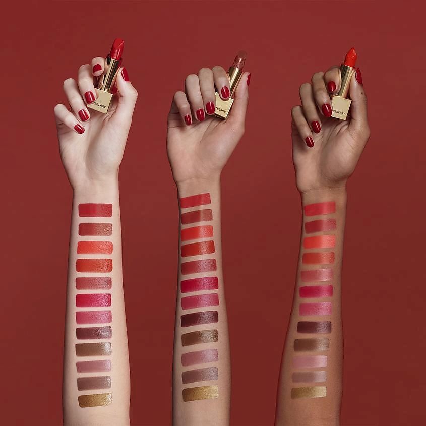 BURBERRY Увлажняющая стойкая помада для губ Burberry Kisses – фото 6